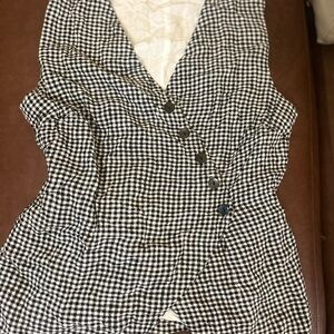 Abercrombie & Fitch Gingham Vest in Black and White